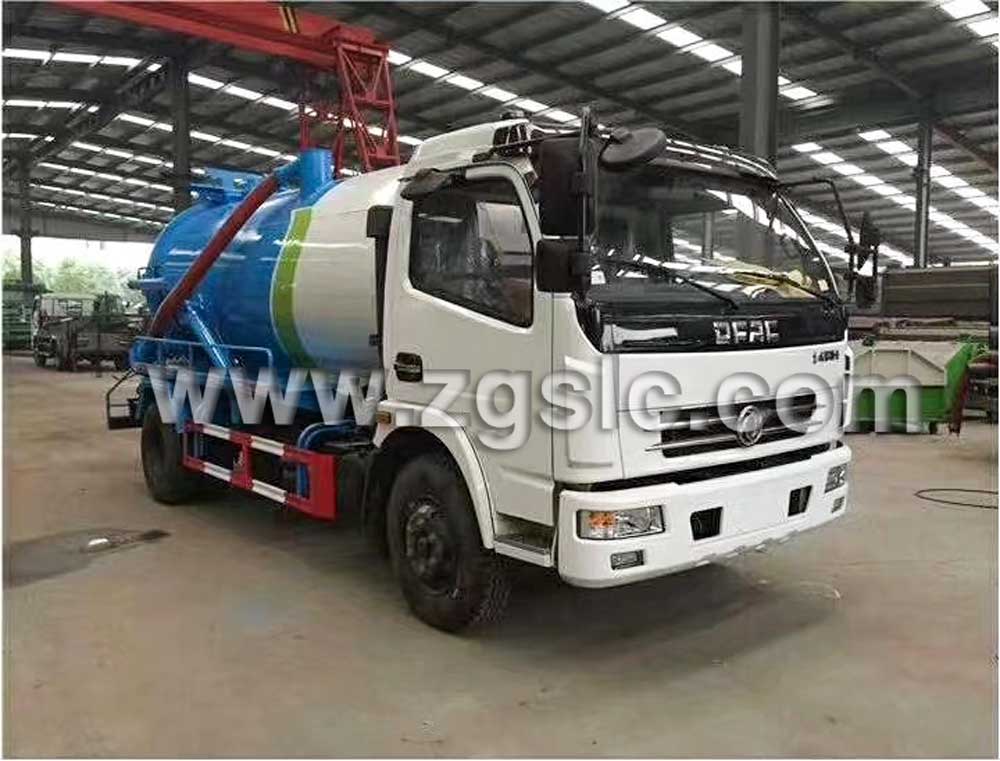 湖北程力東風(fēng)大多利卡吸污車(國五)
