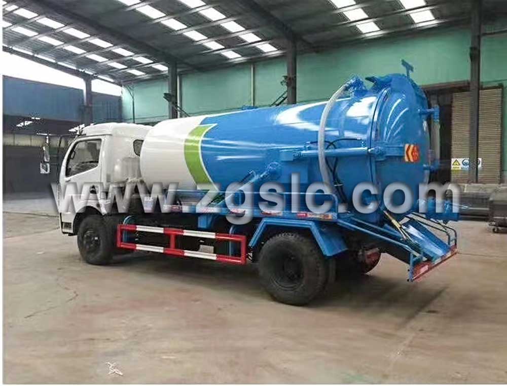 湖北程力東風(fēng)大多利卡吸污車(國五)