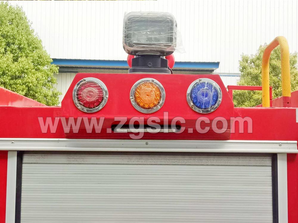 東風(fēng)大多利卡水罐消防車(國五)