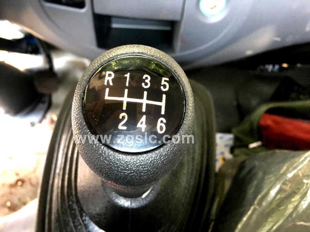 程力東風(fēng)多利卡黃牌挖機(jī)平板運(yùn)輸車(國五)