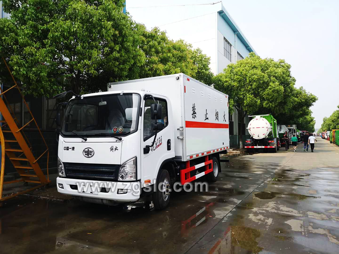 湖北程力解放虎威爆破器材運輸車(國五)