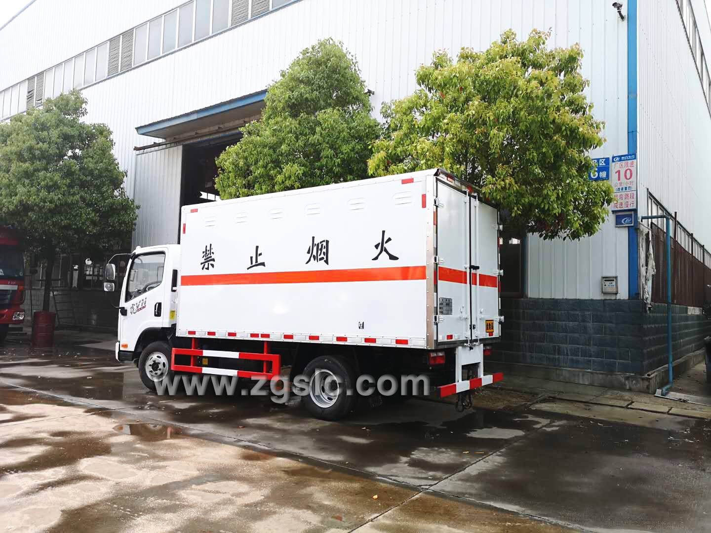 湖北程力解放虎威爆破器材運輸車(國五)