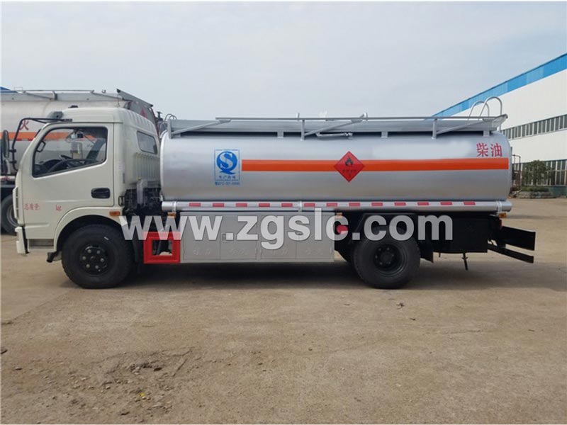 東風(fēng)大多利卡8方加油車(chē)(國(guó)五)性?xún)r(jià)比