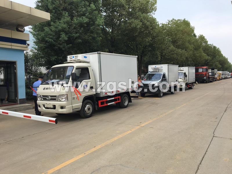 2019/10/08 西昌涼山高總在湖北程力集團(tuán)訂購了三臺藍(lán)牌冷藏車，單號80107/80109